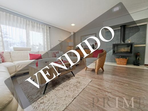 Semidetached House in Seixal, Distrito de Setúbal