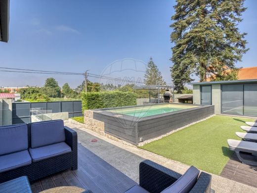 Элитный дом, Майя, Maia