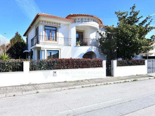 Частный Дом, Ковильян, Covilhã