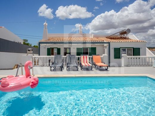 Einfamilienhaus in Albufeira, Distrito de Faro