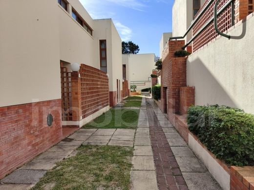 Sol Tróia, Grândolaのマルチファミリーヴィラ