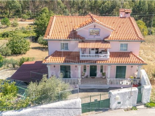 Casa de lujo en Castanheira de Pera, Leiria