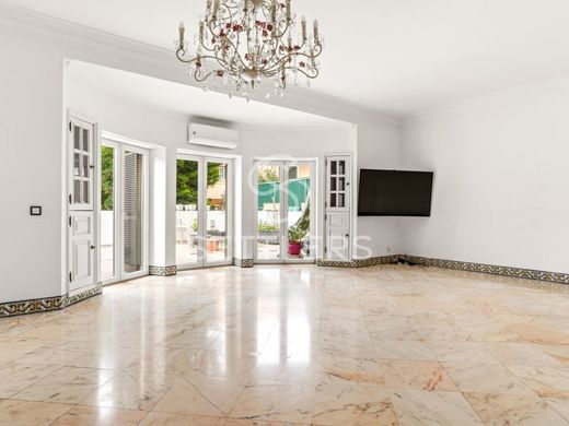 فيلا شبه مستقلة ﻓﻲ Cascais, Distrito de Lisboa