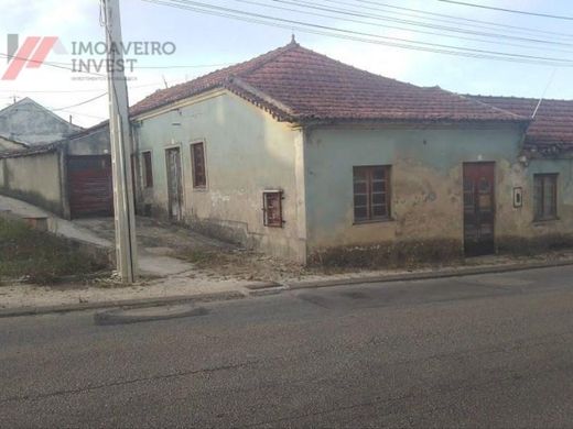 Twee-onder-een-kapwoning in Aveiro, Distrito de Aveiro