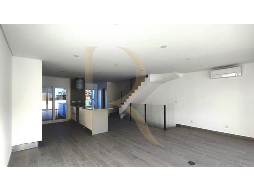 Villa Plurifamiliare a Seixal, Distrito de Setúbal