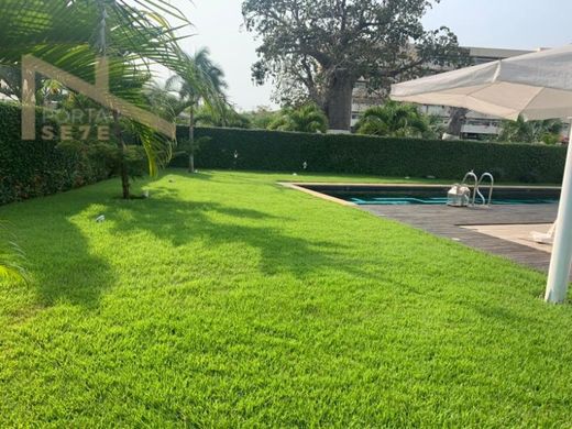 Luxe woning in Talatona, Luanda Province