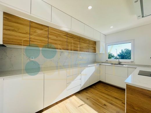 Semidetached House in Palmela, Distrito de Setúbal