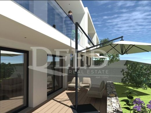 Semidetached House in Funchal, Madeira