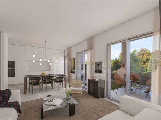 아파트 / Almada, Distrito de Setúbal