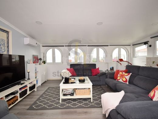 Semidetached House in Cascais, Lisbon