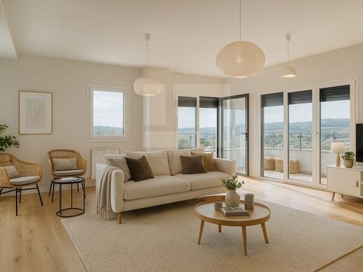 Apartment / Etagenwohnung in Loures, Lissabon