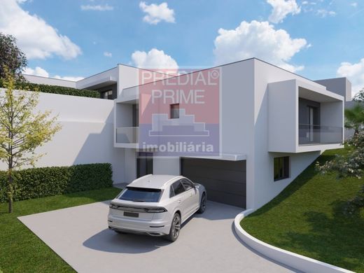 Semidetached House in Santa Maria da Feira, Aveiro
