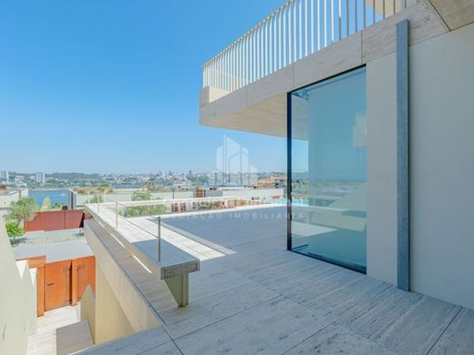 Semidetached House in Vila Nova de Gaia, Distrito do Porto