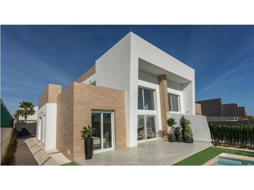 Twee-onder-een-kapwoning in Algorfa, Provincia de Alicante