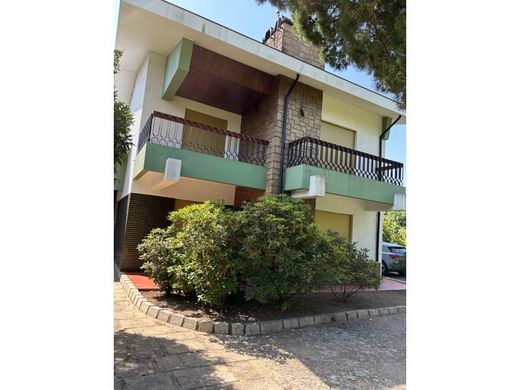 Vrijstaand huis in Arcos de Valdevez, Distrito de Viana do Castelo