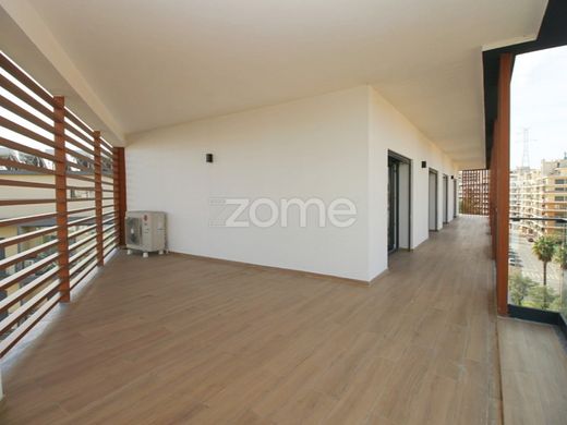 Apartment / Etagenwohnung in Odivelas, Lissabon