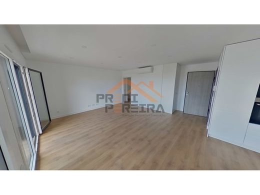 Piso / Apartamento en Loures, Lisboa