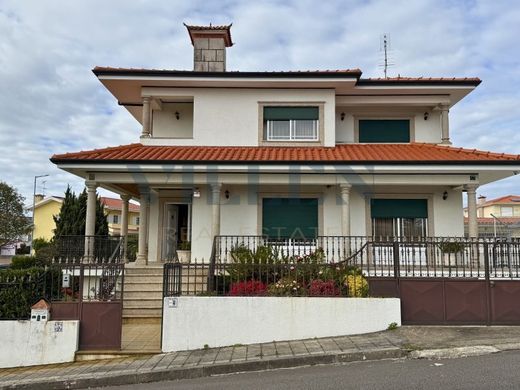 Luxury home in Vila Nova de Famalicão, Distrito de Braga