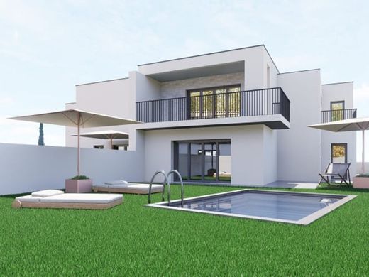 Casa Geminada - Covilhã, Castelo Branco