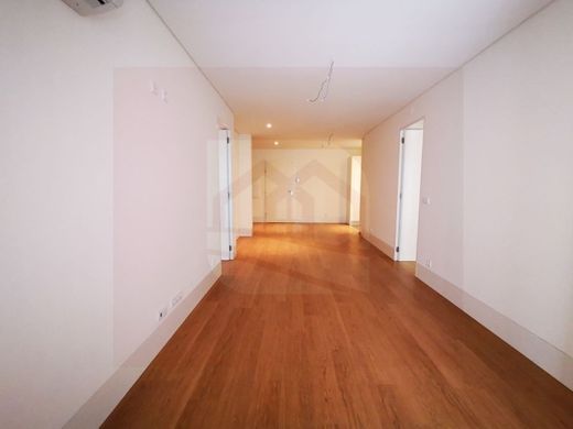 Appartamento a Luanda, Luanda Province