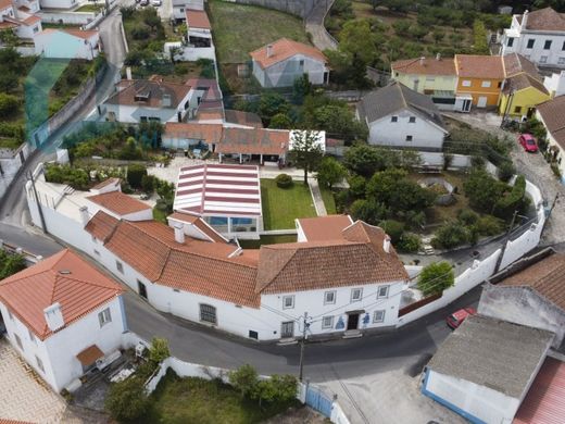 Mansão / Palacete - Lourinhã, Lisboa