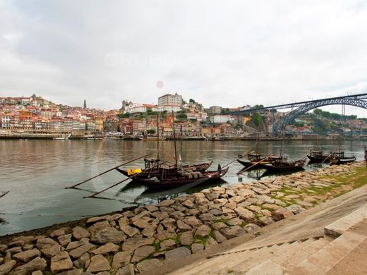 Residential complexes in Vila Nova de Gaia, Distrito do Porto