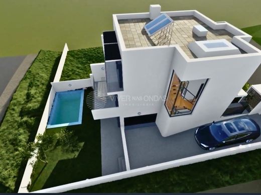 Luxury home in Charneca de Caparica, Almada