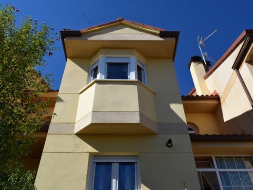 Moralzarzal, マドリッドのマルチファミリーヴィラ