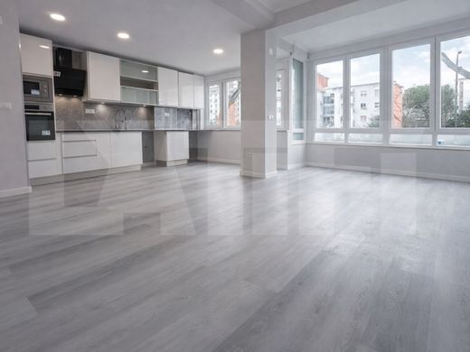 Apartment in Oeiras, Lisbon