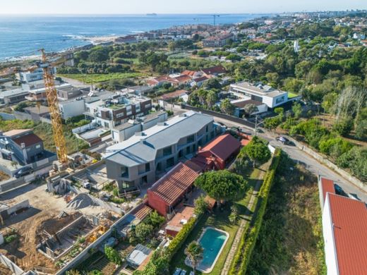 다세대 빌라 / 빌라노바드가이아
, Vila Nova de Gaia