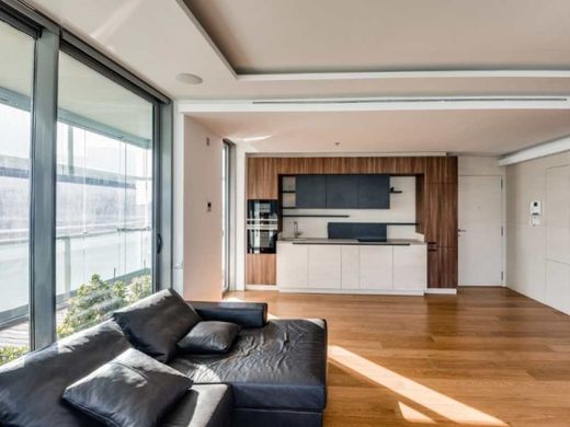 Apartment / Etagenwohnung in Barcelona, Provinz Barcelona