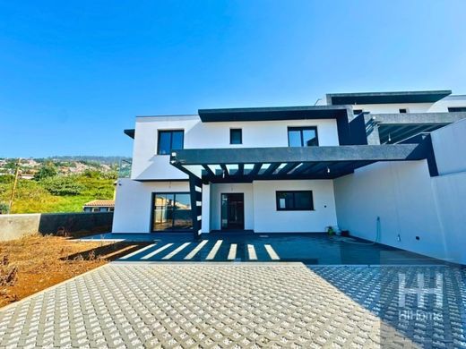 Semidetached House in Funchal, Madeira