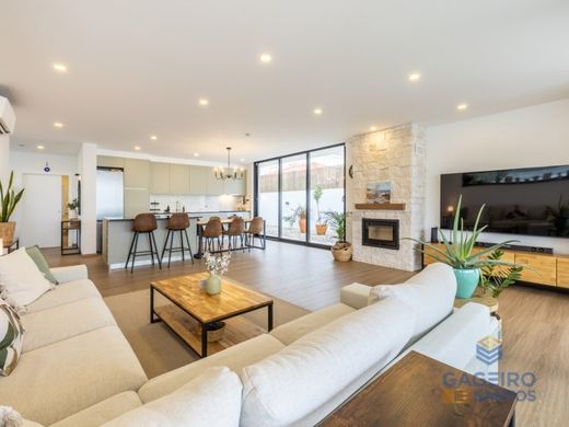 Luxury home in Alcobaça, Distrito de Leiria