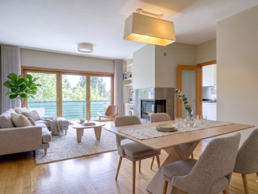 Apartment / Etagenwohnung in Odivelas, Lissabon