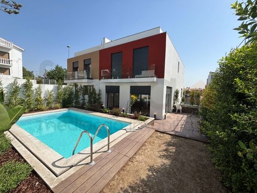 Mehrfamilienhaus in Cascais, Lissabon