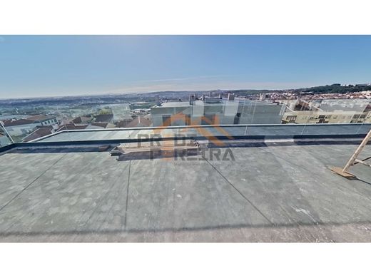 Penthouse in Odivelas, Lisbon