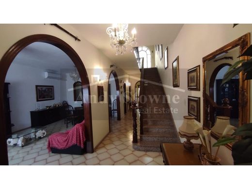 Twee-onder-een-kapwoning in Naxxar, In-Naxxar