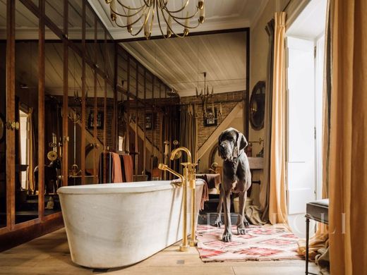 Duplex in Santa Maria Maior, Lisbon