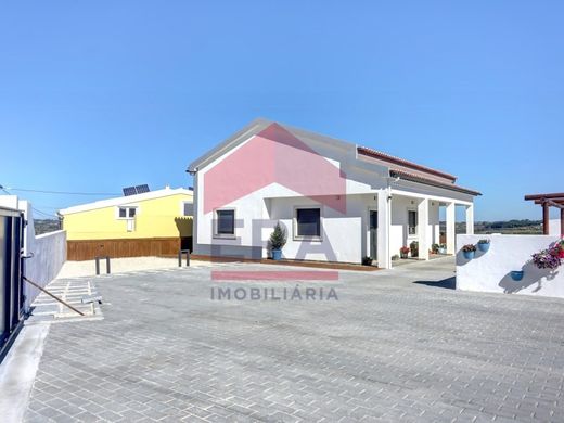 Luxury home in Cadaval, Lisbon