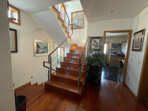 Villa multifamiliale à Vila Nova de Gaia, Distrito do Porto