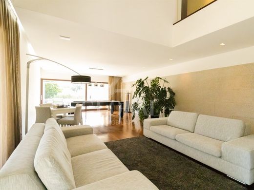 Casa de lujo en Santa Maria da Feira, Aveiro