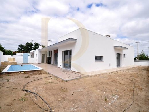 Semidetached House in Setúbal, Distrito de Setúbal