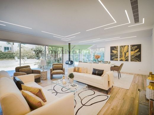 Luxury home in Charneca de Caparica, Almada