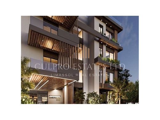 Apartment / Etagenwohnung in Ágios Athanásios, Limassol District