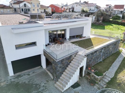 Luxury home in Seia, Distrito da Guarda
