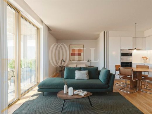 Apartment / Etagenwohnung in Porto, Distrito do Porto