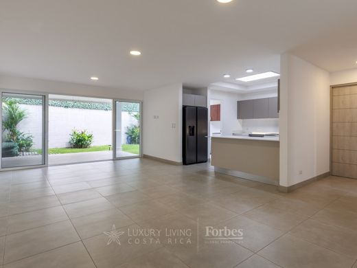 Luxury home in Escazú, Provincia de San José