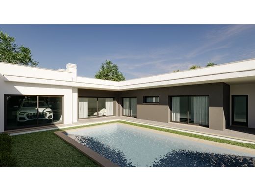 Luxury home in Alcobaça, Distrito de Leiria