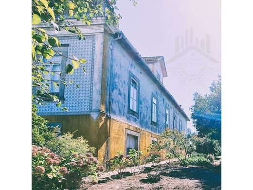 ヴィラ・ノヴァ・デ・ガイア
, Vila Nova de Gaiaの高級住宅