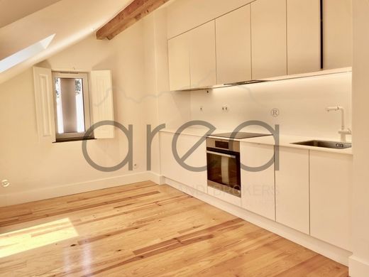 Apartment / Etagenwohnung in Sintra, Lissabon